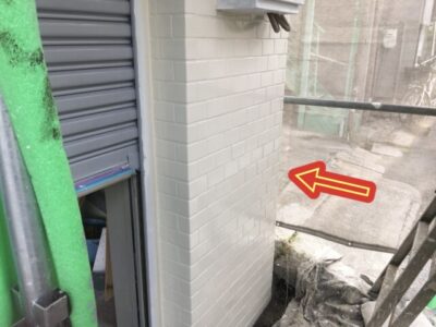 タイルの塗装が完了し、ひび割れの不安も解消された美しい仕上がり。大切なお住まいを長く守るための、徳秀塗装のこだわり施工事例です。