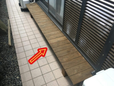 塗装済みの木製縁側